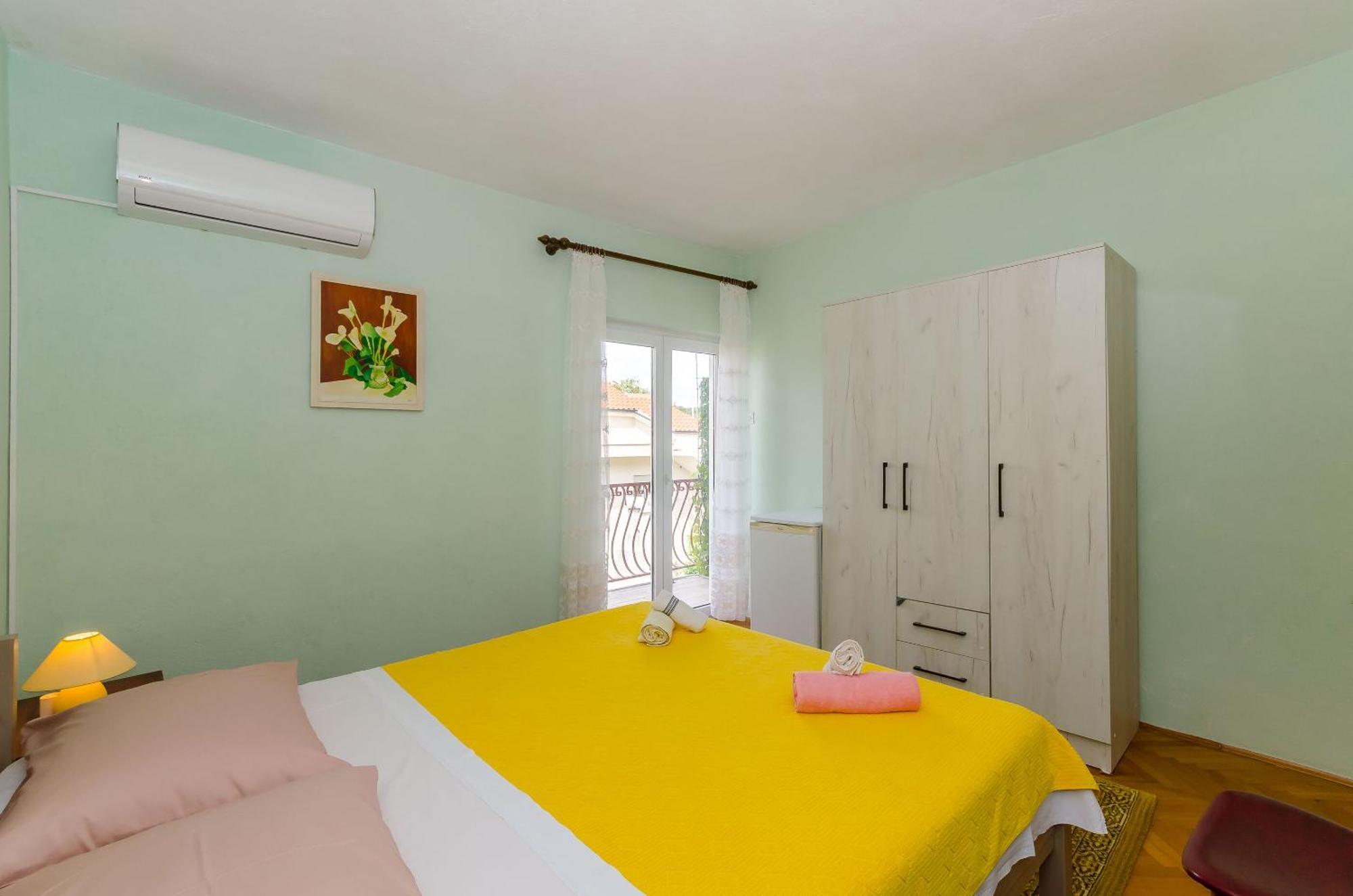 Rooms Ante Vrboska Buitenkant foto