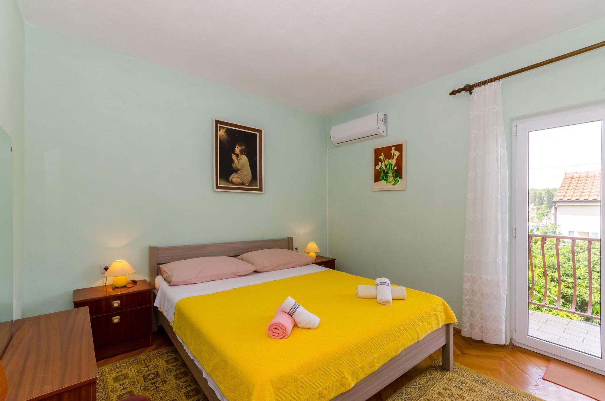 Rooms Ante Vrboska Buitenkant foto